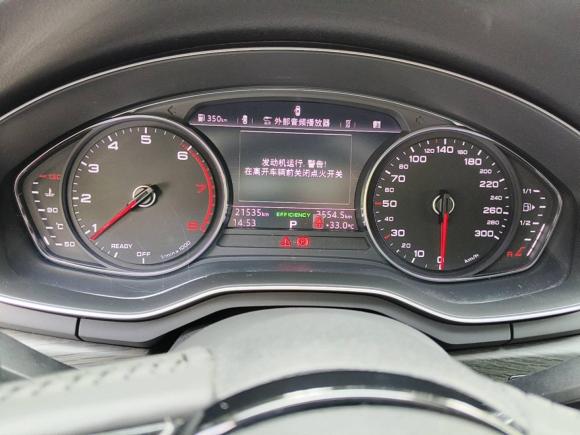 [广州·粤A] 二手奥迪奥迪A4L2017款 40 TFSI 风尚型