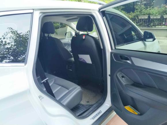 [青岛·鲁B] 二手荣威荣威RX52019款 20T 两驱自动4G互联铂金版