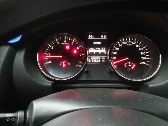 [成都·川A] 二手日产逍客2011款 1.6XE 风 5MT 2WD