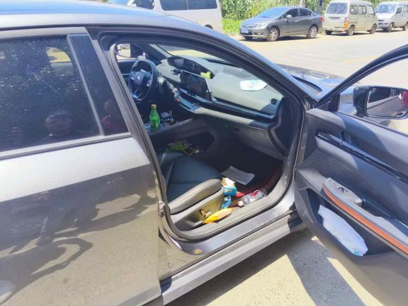 [苏州·苏U] 二手长安长安UNI-V2022款 1.5T 尊贵型