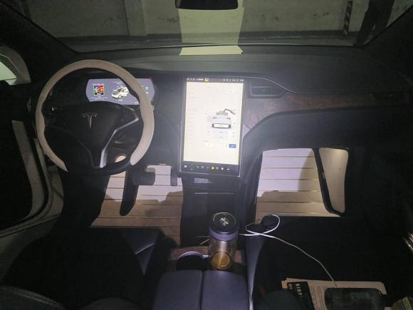 [上海·沪A] 二手特斯拉Model X2017款 Model X 100D 长续航版