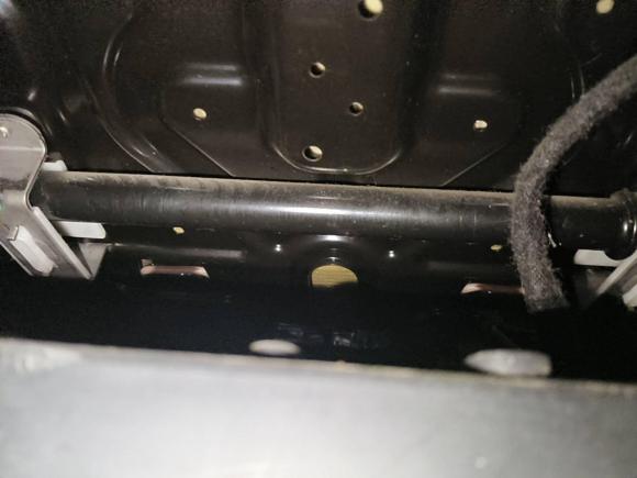 [西安·陕U] 二手路虎揽胜极光2013款 2.0T 5门耀动版