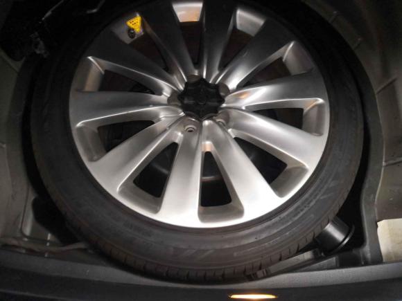 [合肥·皖A] 二手大众辉腾2011款 3.6L V6 4座加长Individual版