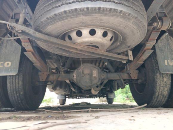 [无锡·苏B] 二手依维柯依维柯褒迪2013款 2.5T-V39 箱货低顶