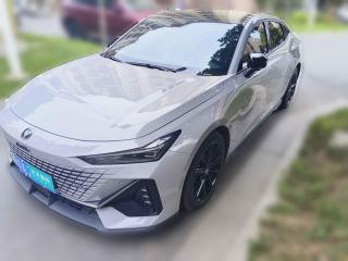 长安长安UNI-V2022款 1.5T 尊贵型「南京二手车」「天天拍车」