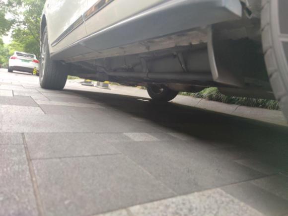 [上海·沪B] 二手英菲尼迪英菲尼迪QX602014款 2.5 S/C Hybrid 两驱卓越版