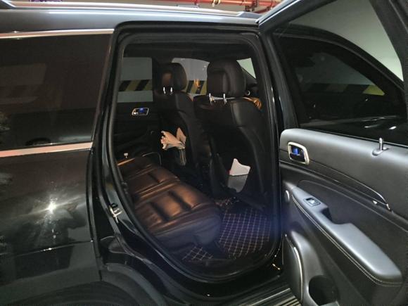 [成都·川A] 二手Jeep大切诺基2014款 3.6L 旗舰尊悦版