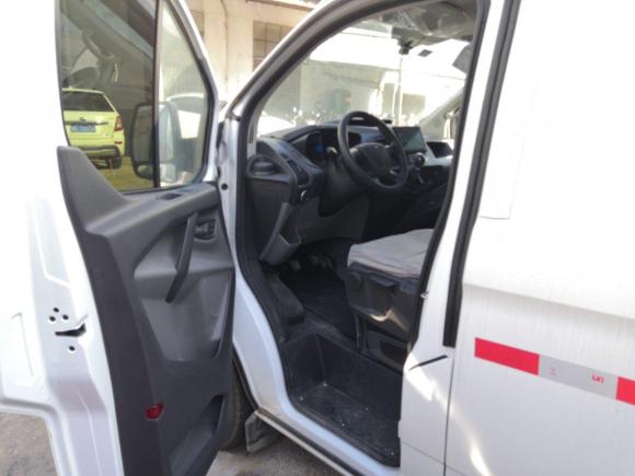 [无锡·苏B] 二手福特全顺2019款 2.0T柴油厢式运输车中轴中顶3座国VI