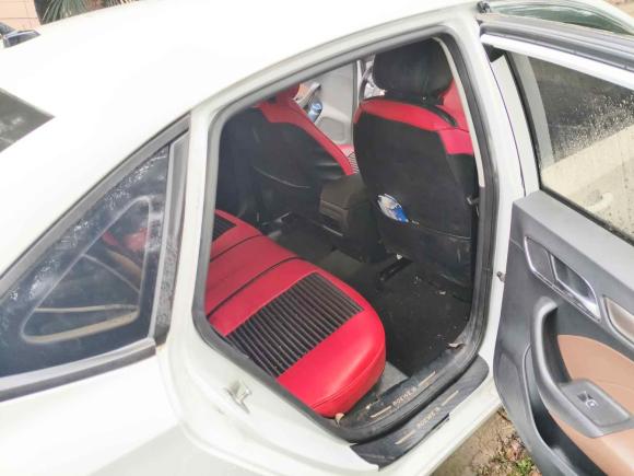 [义乌·陕F] 二手荣威荣威i62019款 PLUS 1.6L 手动4G互联豪华大赞版