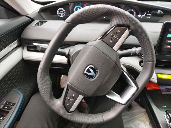 [南京·苏A] 二手长安长安UNI-V 智电iDD2023款 智电iDD 1.5T 113km智酷型