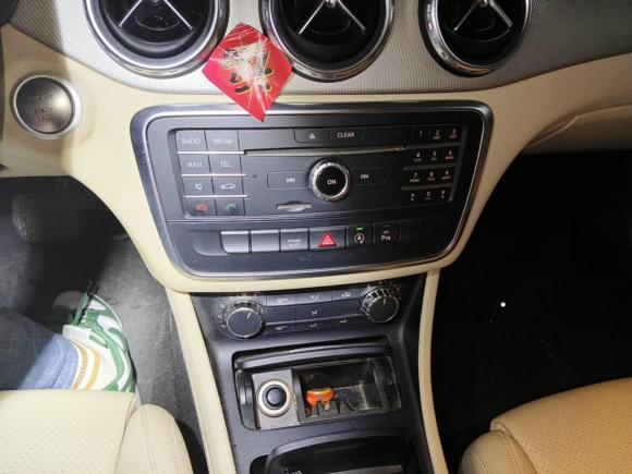 [无锡·苏B] 二手奔驰奔驰GLA2016款 GLA 200 动感型