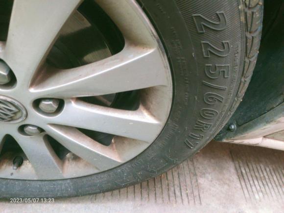 [上海·沪G] 二手别克别克GL82014款 2.4L 经典版