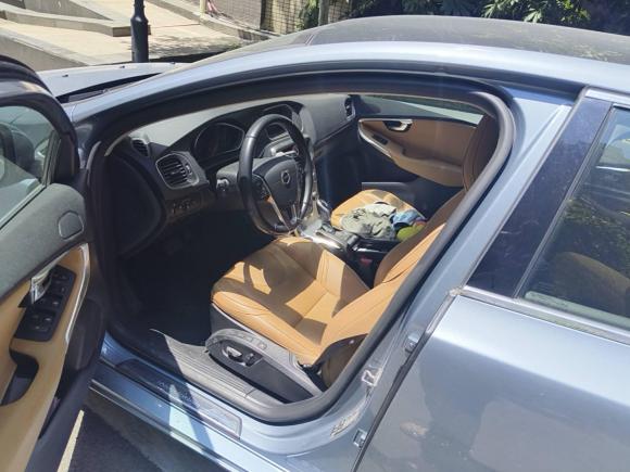 [宁波·浙B] 二手沃尔沃沃尔沃V402016款 T3 智雅版