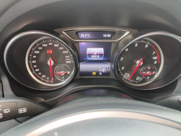 [上海·沪B] 二手奔驰奔驰GLA2018款 GLA 200 时尚型