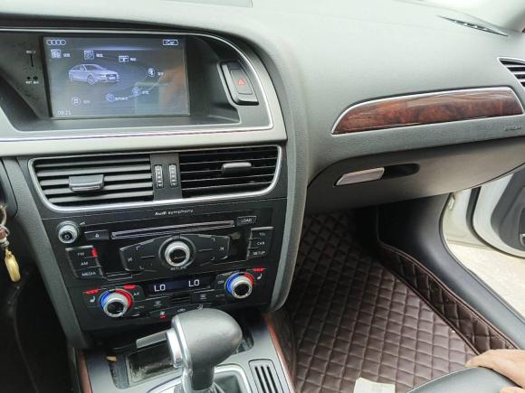 [南京·苏A] 二手奥迪奥迪A4L2016款 35 TFSI 典藏版 S line舒适型