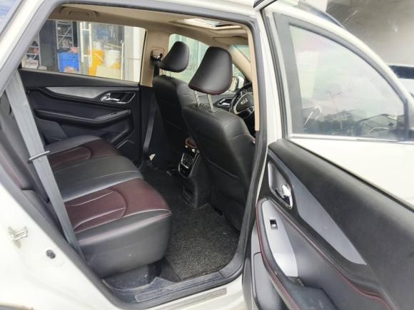 [苏州·苏E] 二手宝骏宝骏5602015款 1.8L 手动豪华型