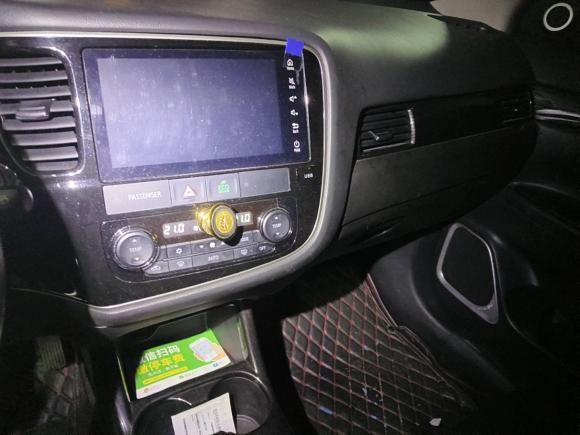 [深圳·粤B] 二手三菱欧蓝德2016款 2.4L 四驱豪华版 7座