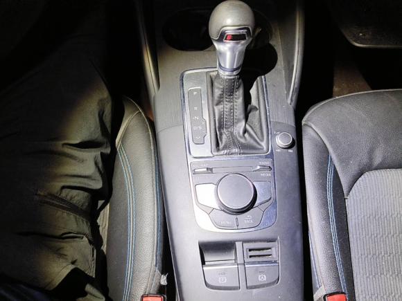 [南通·苏F] 二手奥迪奥迪A32018款 30周年年型 Limousine 35 TFSI 时尚型