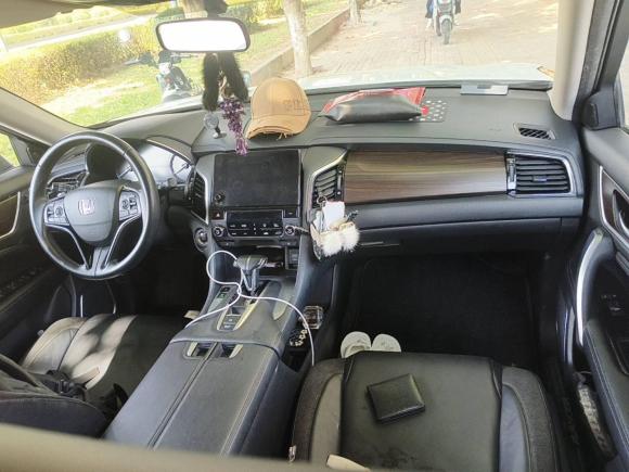 [广州·粤A] 二手本田冠道2017款 240TURBO 两驱豪华版