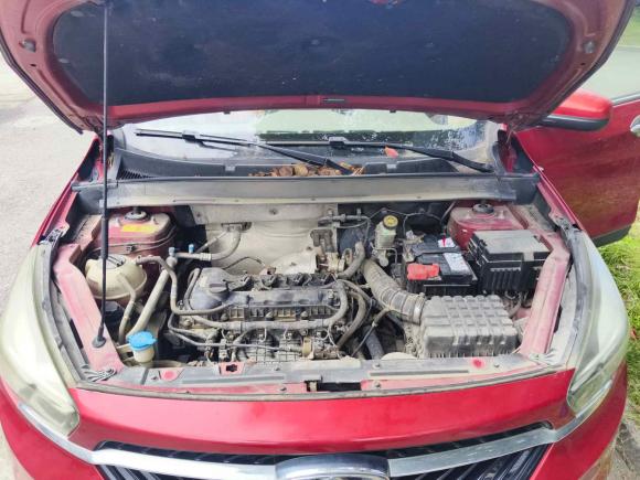 [上海·皖B] 二手奇瑞瑞虎72016款 1.5T 手动耀目版