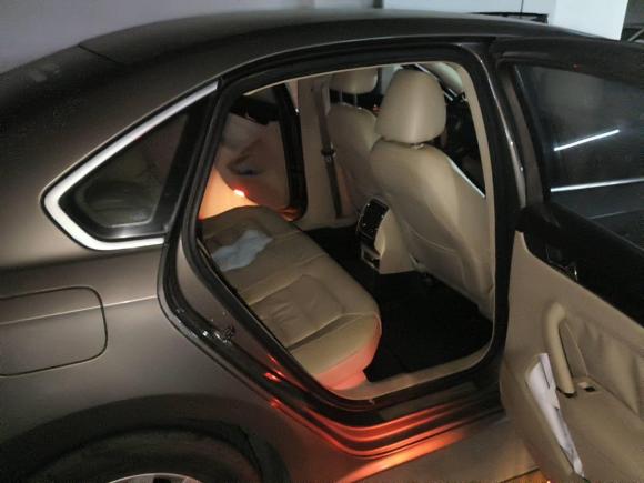 [佛山·粤X] 二手大众帕萨特2011款 1.8TSI 自动尊荣版