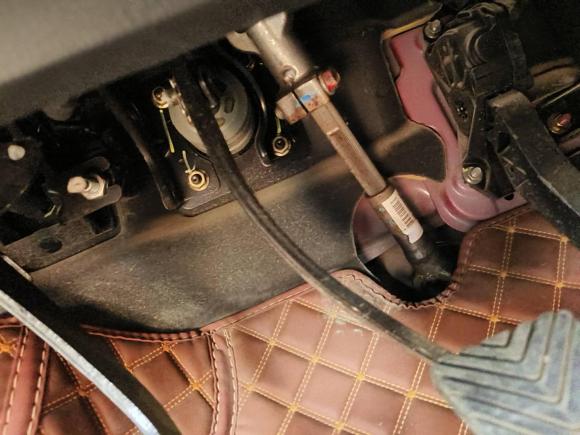 [济南·鲁A] 二手长安凯程长安欧尚A6002016款 1.5L 手动豪华型7座