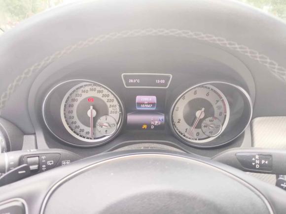 [成都·川A] 二手奔驰奔驰GLA2016款 GLA 220 4MATIC 时尚型