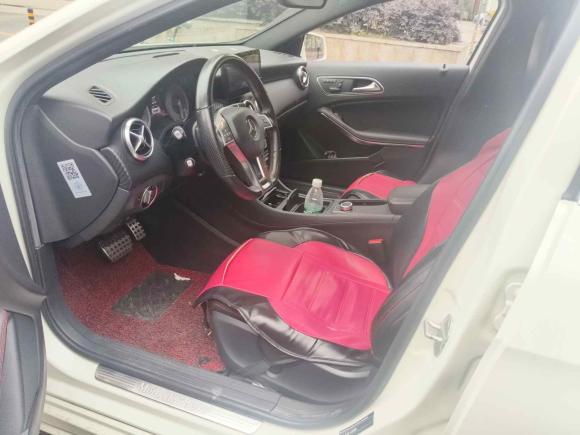 [成都·川A] 二手奔驰奔驰A级2015款 A 200 运动型