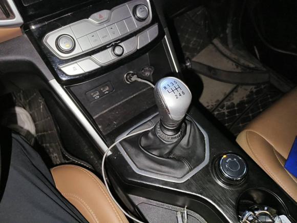 [成都·渝A] 二手长城炮2019款 2.0T商用版手动柴油四驱精英型长箱GW4D20M