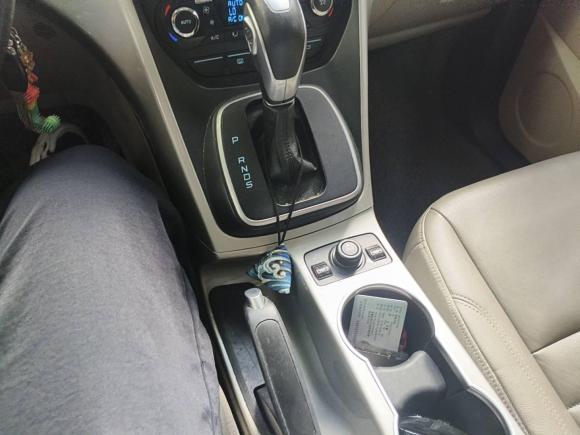 [上海·粤D] 二手福特翼虎2013款 1.6L GTDi 四驱精英型