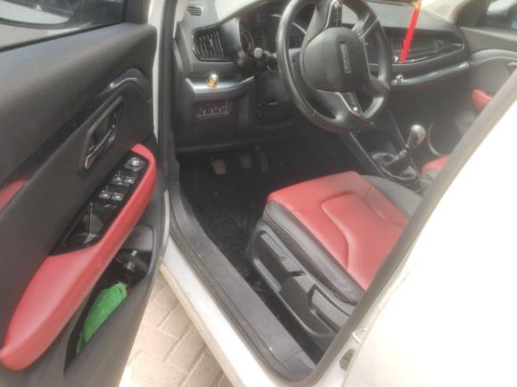 [南昌·赣A] 二手哈弗哈弗H2s2017款 红标 1.5T 手动精英型