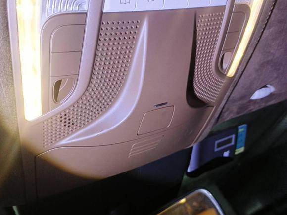 [上海·沪D] 二手奔驰奔驰V级2017款 V 260 领航版