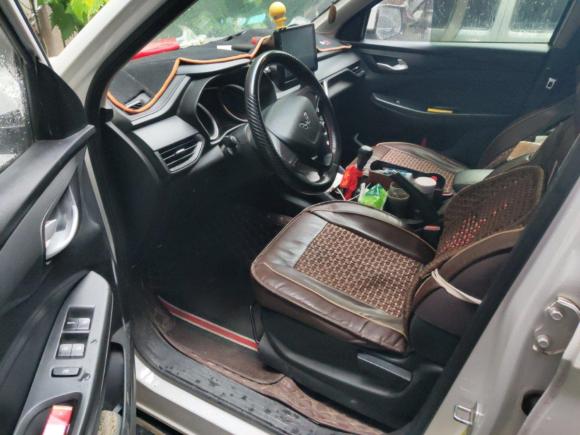 [西安·陕A] 二手五菱汽车五菱宏光S32018款 1.5L 手动标准型 国V