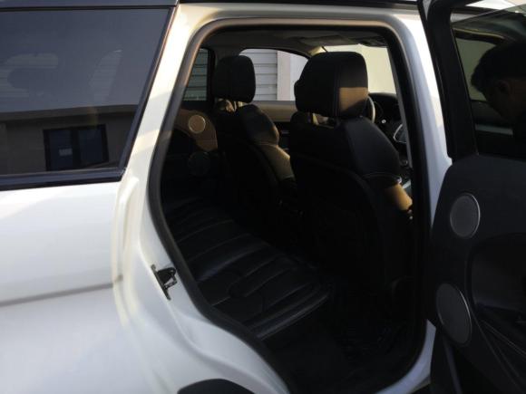 [上海·沪H] 二手路虎揽胜极光2013款 2.0T 5门耀动版