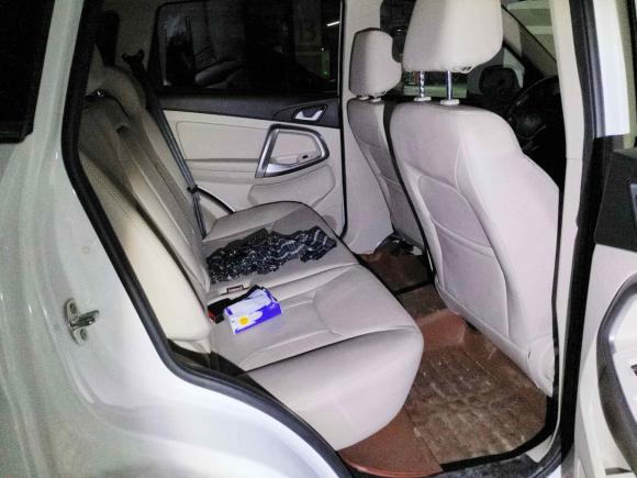 [南京·皖P] 二手奇瑞瑞虎52015款 2.0L CVT家尊版