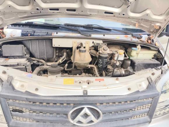 [上海·沪A] 二手上汽大通MAXUS新途V802015款 2.5T 手动傲运通版长轴中顶