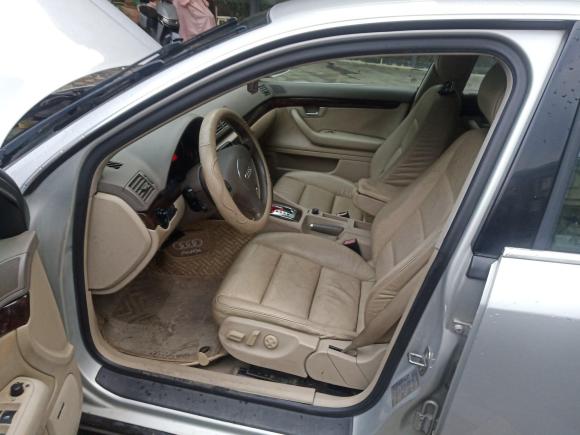 [南京·苏A] 二手奥迪奥迪A42005款 2.4L 运动型