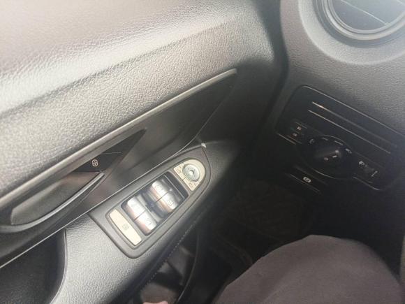 [金华·浙G] 二手奔驰威霆2018款 2.0T 精英版 7座 国VI