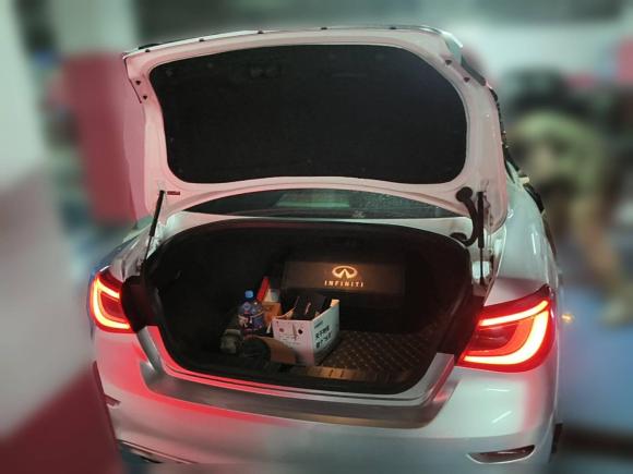 [成都·川A] 二手英菲尼迪英菲尼迪Q702015款 Q70L 2.5L 精英版