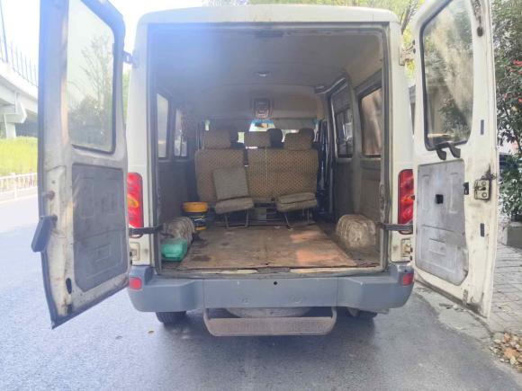 [杭州·浙A] 二手依维柯依维柯褒迪2012款 2.5T-A32 基本型