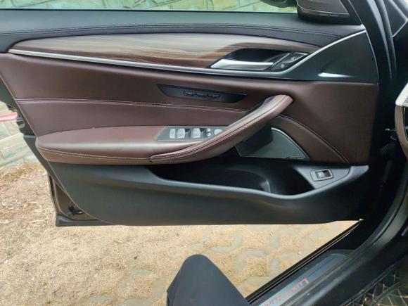 [青岛·鲁B] 二手宝马宝马5系2018款 改款 530Li 尊享型 豪华套装