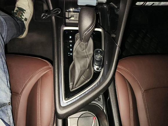 [上海·沪D] 二手别克别克GL62018款 18T 6座尊贵型