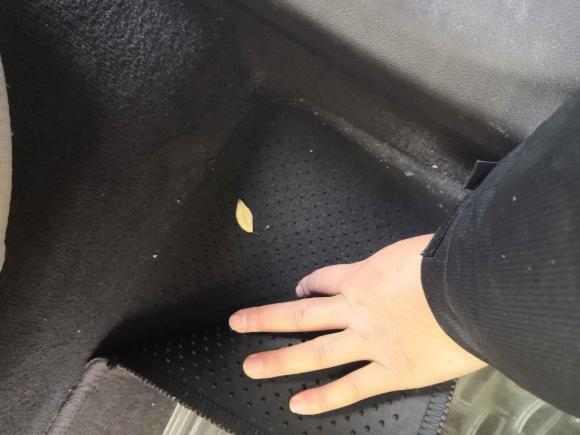 [无锡·苏B] 二手别克君威2011款 2.4L SIDI舒适版