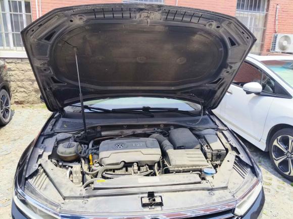 [青岛·鲁B] 二手大众迈腾2017款 330TSI DSG 豪华型