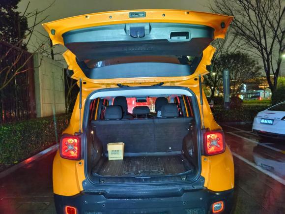 [宁波·浙B] 二手Jeep自由侠2017款  180T 自动劲能版