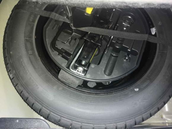 [南京·苏A] 二手雪铁龙雪铁龙C52013款 2.0L 自动尊享型