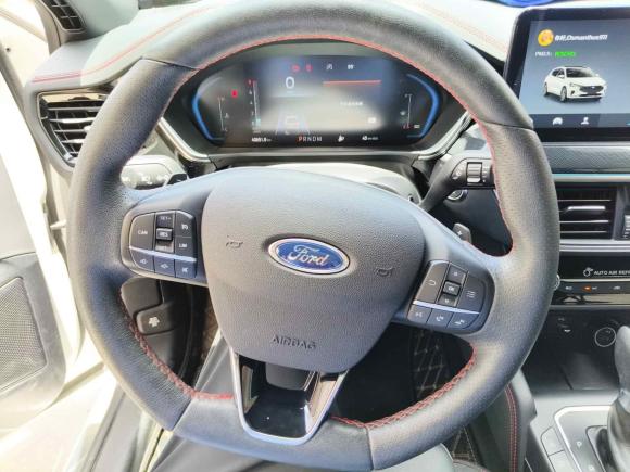 [深圳·云A] 二手福特福克斯2022款 两厢 EcoBoost 180 自动ST Line