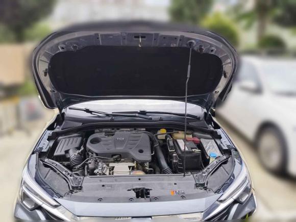 [深圳·粤C] 二手荣威荣威i6 MAX2020款 300TGI 自动爽酷智驾版