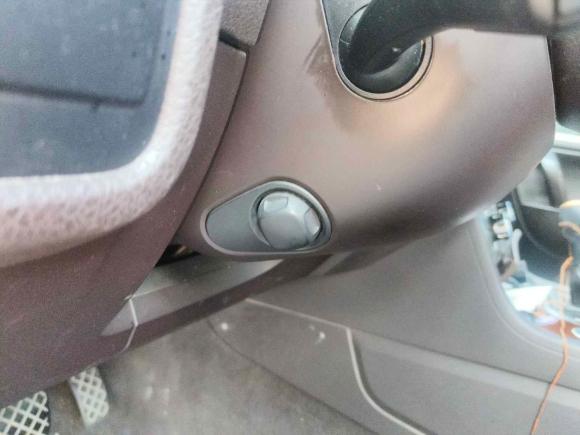 [上海·沪E] 二手大众途锐2011款 3.0TSI 高配型