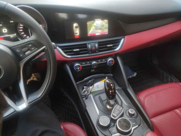 [杭州·浙A] 二手阿尔法·罗密欧Giulia朱丽叶2017款 2.0T 280HP 豪华版